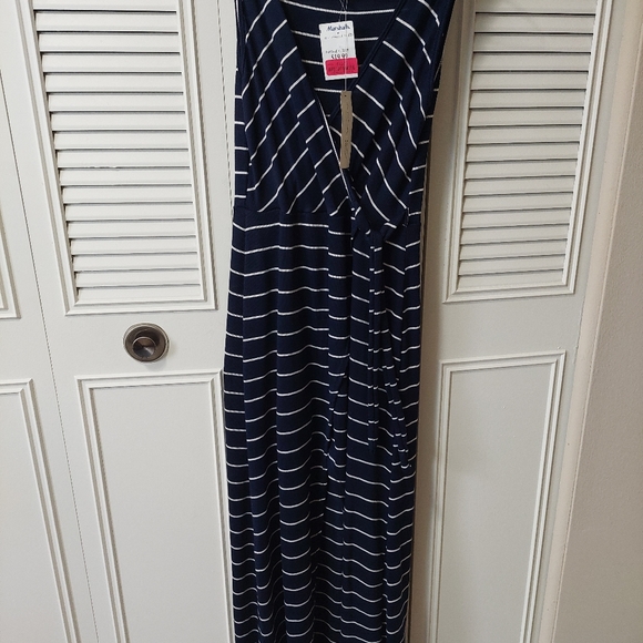 See You Monday - Sleeveless Dress - Navy/White - Large - Picture 1 of 2
